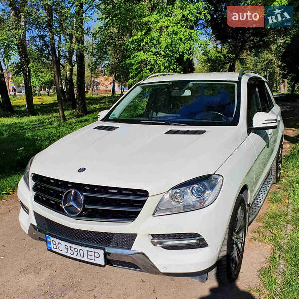 Mercedes-Benz M-Class 2012