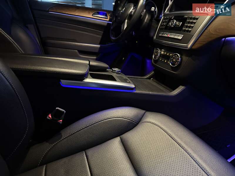 Внедорожник / Кроссовер Mercedes-Benz M-Class 2013 в Одессе