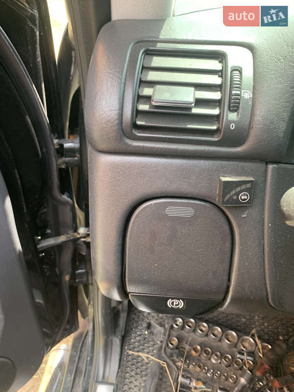 Mercedes-Benz M-Class 2001
