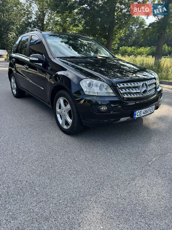 Внедорожник / Кроссовер Mercedes-Benz M-Class 2006 в Черновцах