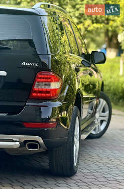 Внедорожник / Кроссовер Mercedes-Benz M-Class 2009 в 