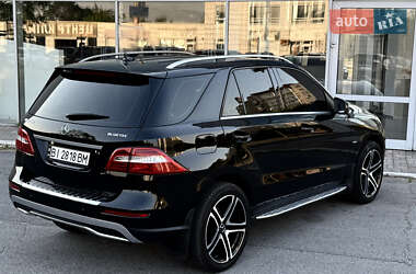 Внедорожник / Кроссовер Mercedes-Benz M-Class 2012 в 