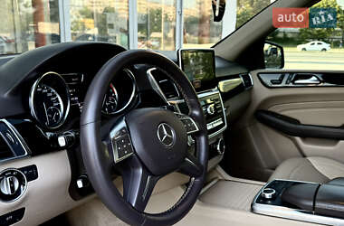 Внедорожник / Кроссовер Mercedes-Benz M-Class 2012 в 