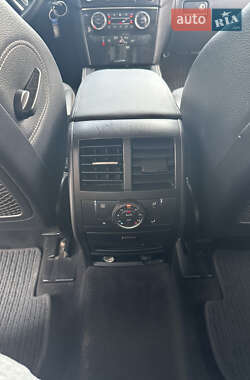Внедорожник / Кроссовер Mercedes-Benz M-Class 2005 в 