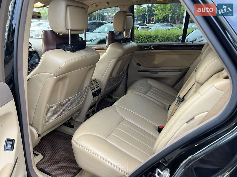 Внедорожник / Кроссовер Mercedes-Benz M-Class 2006 в Киеве
