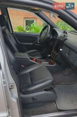 Внедорожник / Кроссовер Mercedes-Benz M-Class 2002 в 