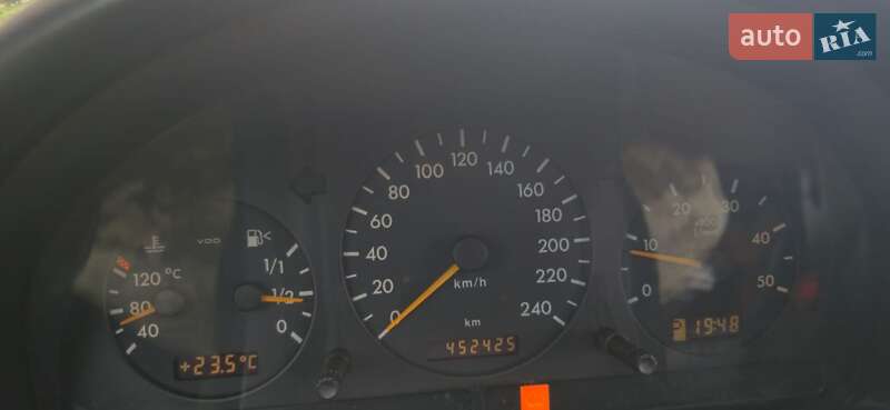 Внедорожник / Кроссовер Mercedes-Benz M-Class 2002 в Ивано-Франковске