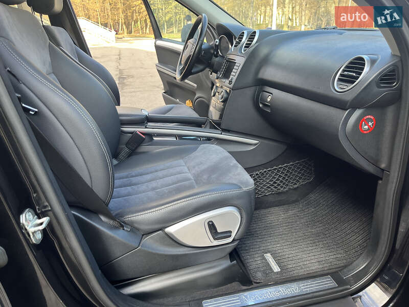 Внедорожник / Кроссовер Mercedes-Benz M-Class 2005 в Ивано-Франковске