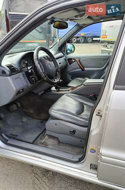 Позашляховик / Кросовер Mercedes-Benz M-Class 1998 в 
