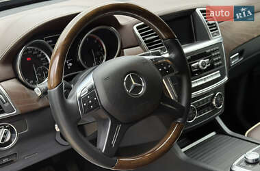 Внедорожник / Кроссовер Mercedes-Benz M-Class 2013 в 