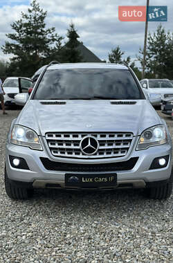 Внедорожник / Кроссовер Mercedes-Benz M-Class 2010 в 