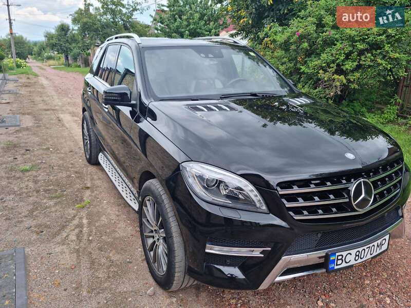 Позашляховик / Кросовер Mercedes-Benz M-Class 2012 в Нововолинську