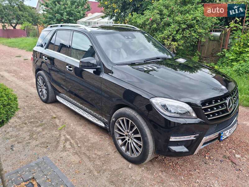 Позашляховик / Кросовер Mercedes-Benz M-Class 2012 в Нововолинську