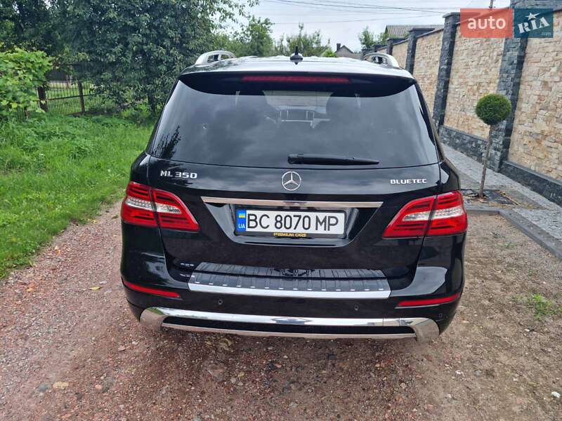 Позашляховик / Кросовер Mercedes-Benz M-Class 2012 в Нововолинську