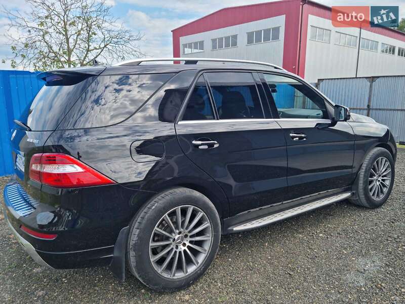 Позашляховик / Кросовер Mercedes-Benz M-Class 2012 в Нововолинську