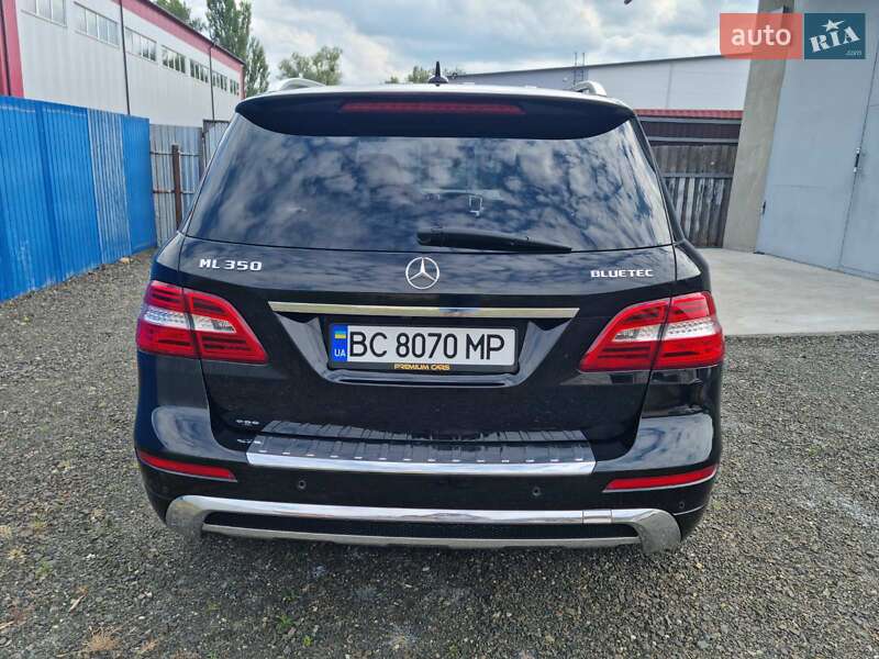 Позашляховик / Кросовер Mercedes-Benz M-Class 2012 в Нововолинську