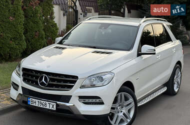 Внедорожник / Кроссовер Mercedes-Benz M-Class 2011 в 