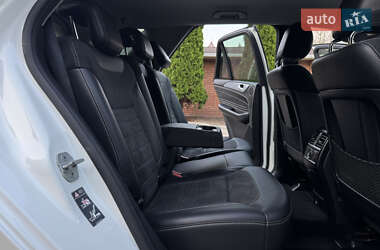 Внедорожник / Кроссовер Mercedes-Benz M-Class 2011 в 