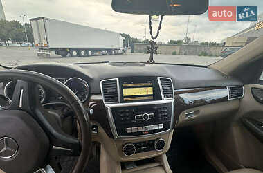 Внедорожник / Кроссовер Mercedes-Benz M-Class 2011 в 