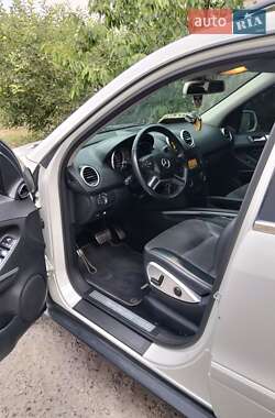 Внедорожник / Кроссовер Mercedes-Benz M-Class 2009 в 