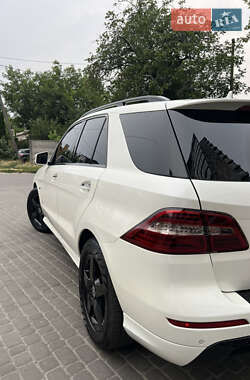 Внедорожник / Кроссовер Mercedes-Benz M-Class 2012 в 