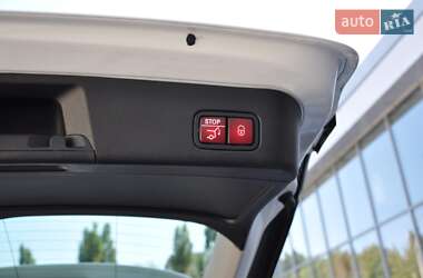 Внедорожник / Кроссовер Mercedes-Benz M-Class 2013 в 