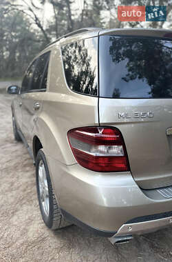 Внедорожник / Кроссовер Mercedes-Benz M-Class 2007 в 