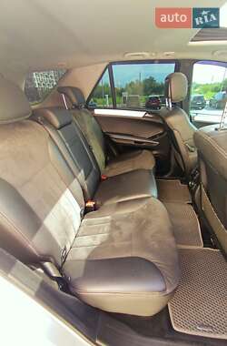 Внедорожник / Кроссовер Mercedes-Benz M-Class 2005 в 