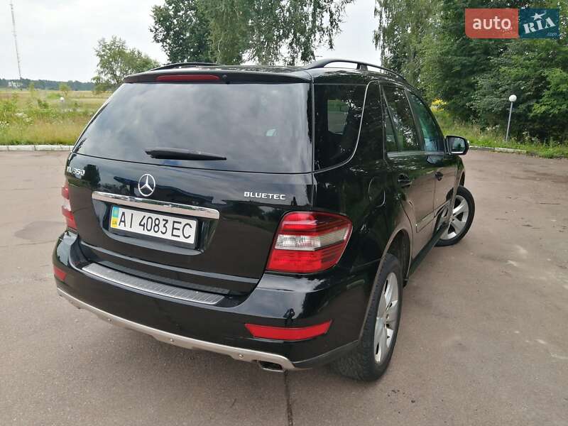 Позашляховик / Кросовер Mercedes-Benz M-Class 2010 в Шостці