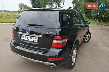 Внедорожник / Кроссовер Mercedes-Benz M-Class 2010 в 