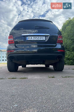 Внедорожник / Кроссовер Mercedes-Benz M-Class 2009 в 