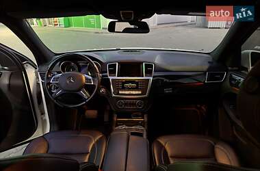 Внедорожник / Кроссовер Mercedes-Benz M-Class 2012 в 