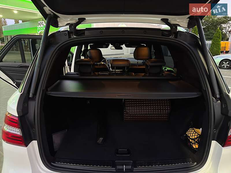 Внедорожник / Кроссовер Mercedes-Benz M-Class 2012 в Одессе