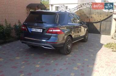 Внедорожник / Кроссовер Mercedes-Benz M-Class 2012 в 