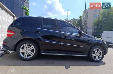 Внедорожник / Кроссовер Mercedes-Benz M-Class 2009 в Киеве