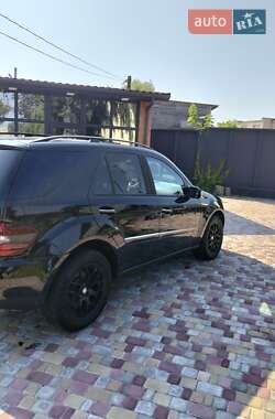 Внедорожник / Кроссовер Mercedes-Benz M-Class 2006 в 