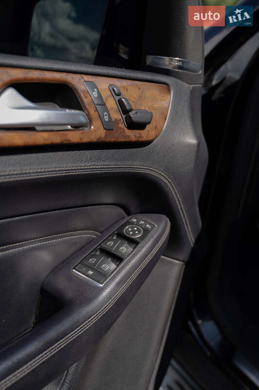 Внедорожник / Кроссовер Mercedes-Benz M-Class 2011 в Болехове