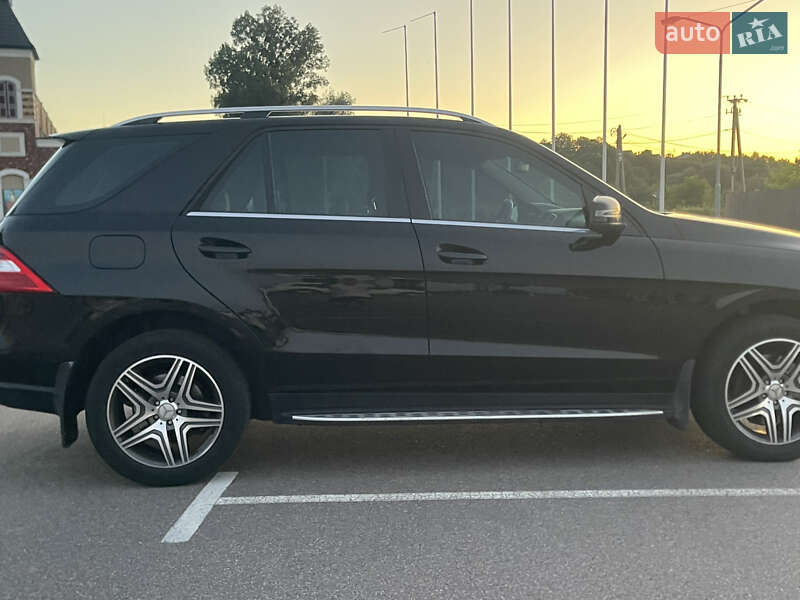 Внедорожник / Кроссовер Mercedes-Benz M-Class 2013 в Киеве