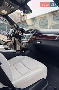 Внедорожник / Кроссовер Mercedes-Benz M-Class 2014 в 
