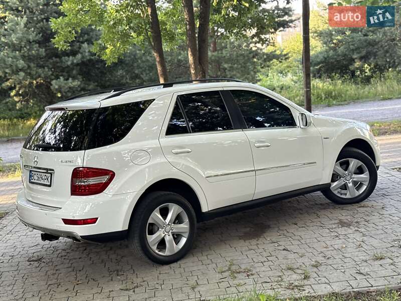 Внедорожник / Кроссовер Mercedes-Benz M-Class 2009 в Львове