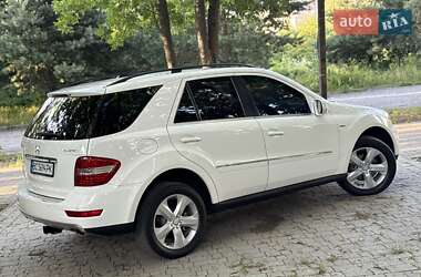 Внедорожник / Кроссовер Mercedes-Benz M-Class 2009 в 
