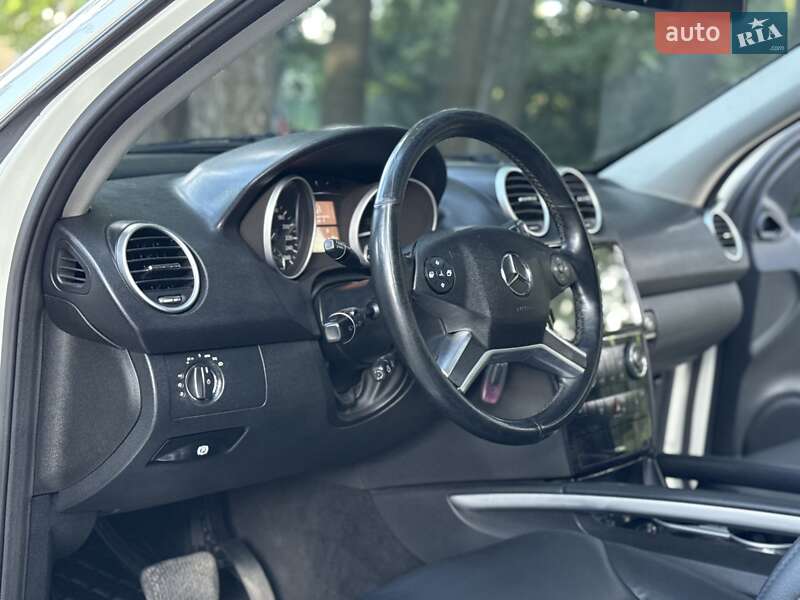 Внедорожник / Кроссовер Mercedes-Benz M-Class 2009 в Львове