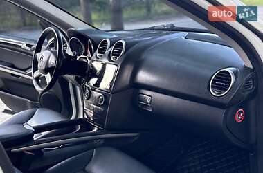 Внедорожник / Кроссовер Mercedes-Benz M-Class 2009 в 