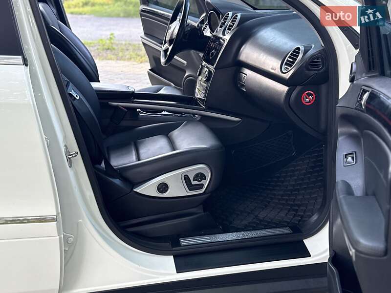 Внедорожник / Кроссовер Mercedes-Benz M-Class 2009 в Львове