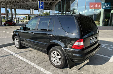 Внедорожник / Кроссовер Mercedes-Benz M-Class 2003 в 