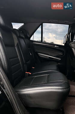 Внедорожник / Кроссовер Mercedes-Benz M-Class 2010 в 