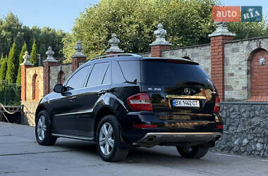 Внедорожник / Кроссовер Mercedes-Benz M-Class 2010 в 