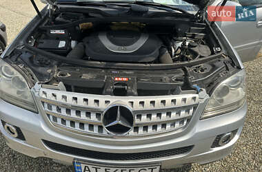 Внедорожник / Кроссовер Mercedes-Benz M-Class 2005 в 