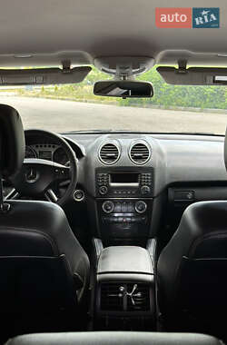 Внедорожник / Кроссовер Mercedes-Benz M-Class 2006 в 