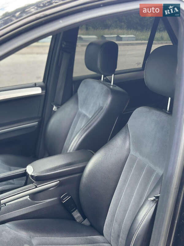 Внедорожник / Кроссовер Mercedes-Benz M-Class 2006 в Черновцах